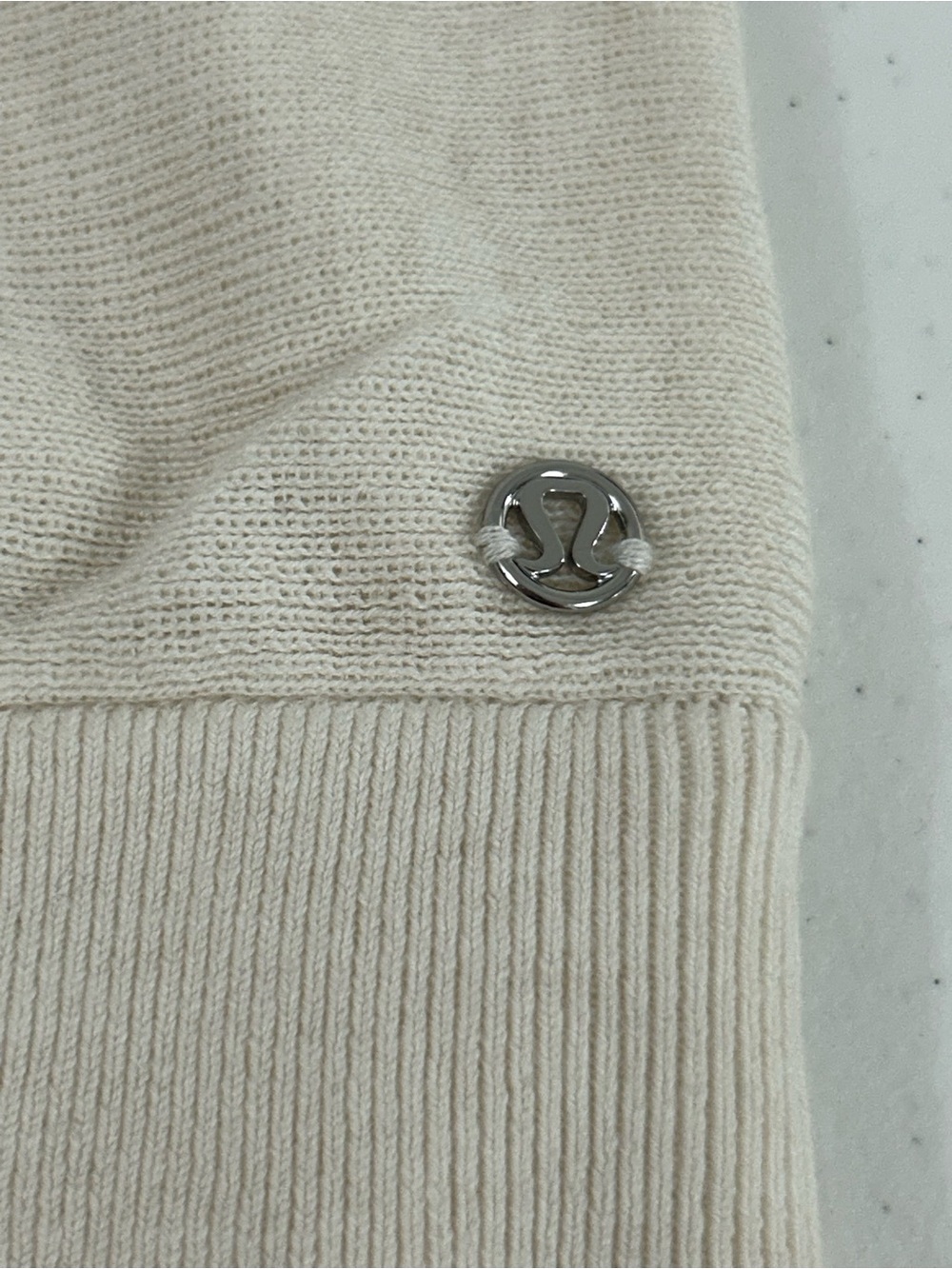 Lululemon Sheer Bliss Toque Heathered White One Size NWT - Picture 5 of 9